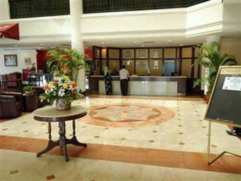 Rhr Hotel Kajang Exterior photo