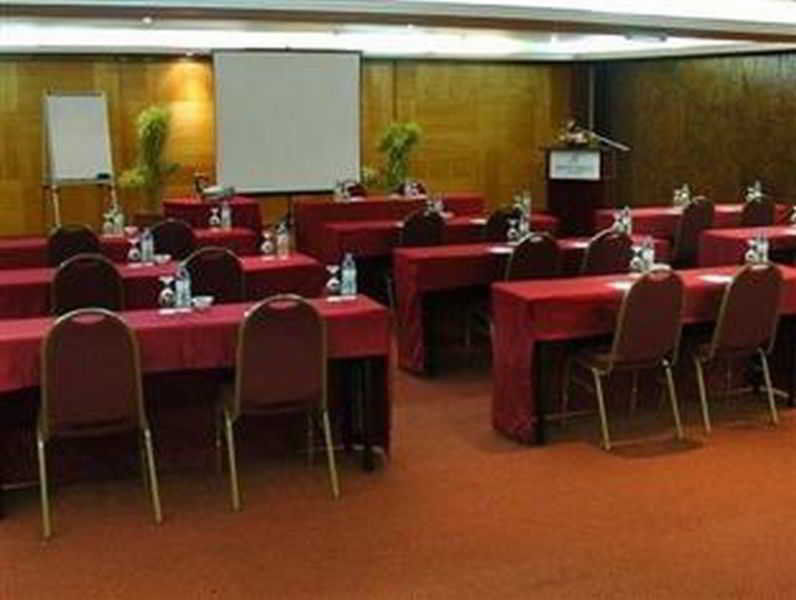 Rhr Hotel Kajang Exterior photo