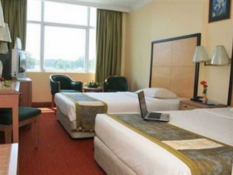Rhr Hotel Kajang Exterior photo